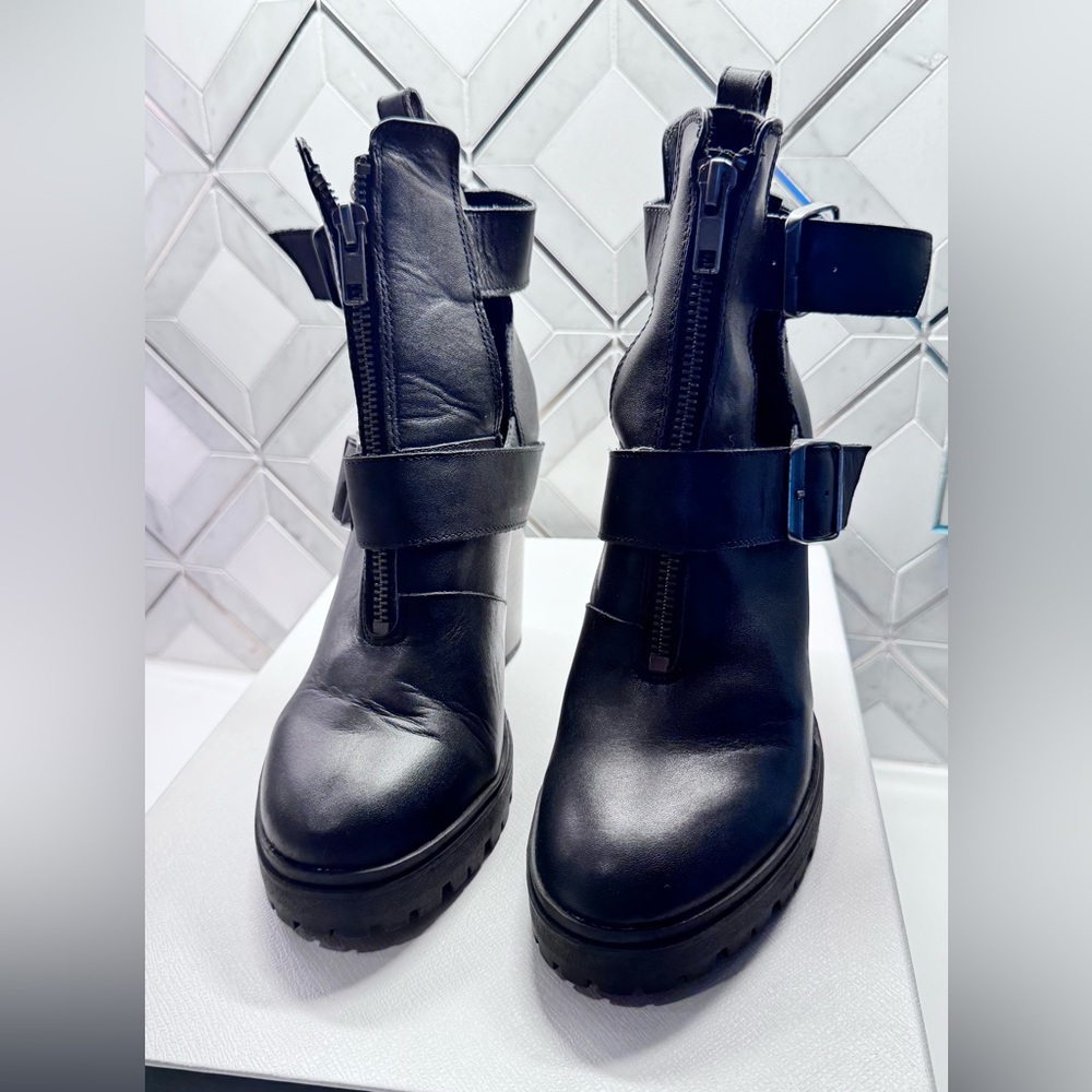 Steve Madden Black Leather Combat Moto Boots like new